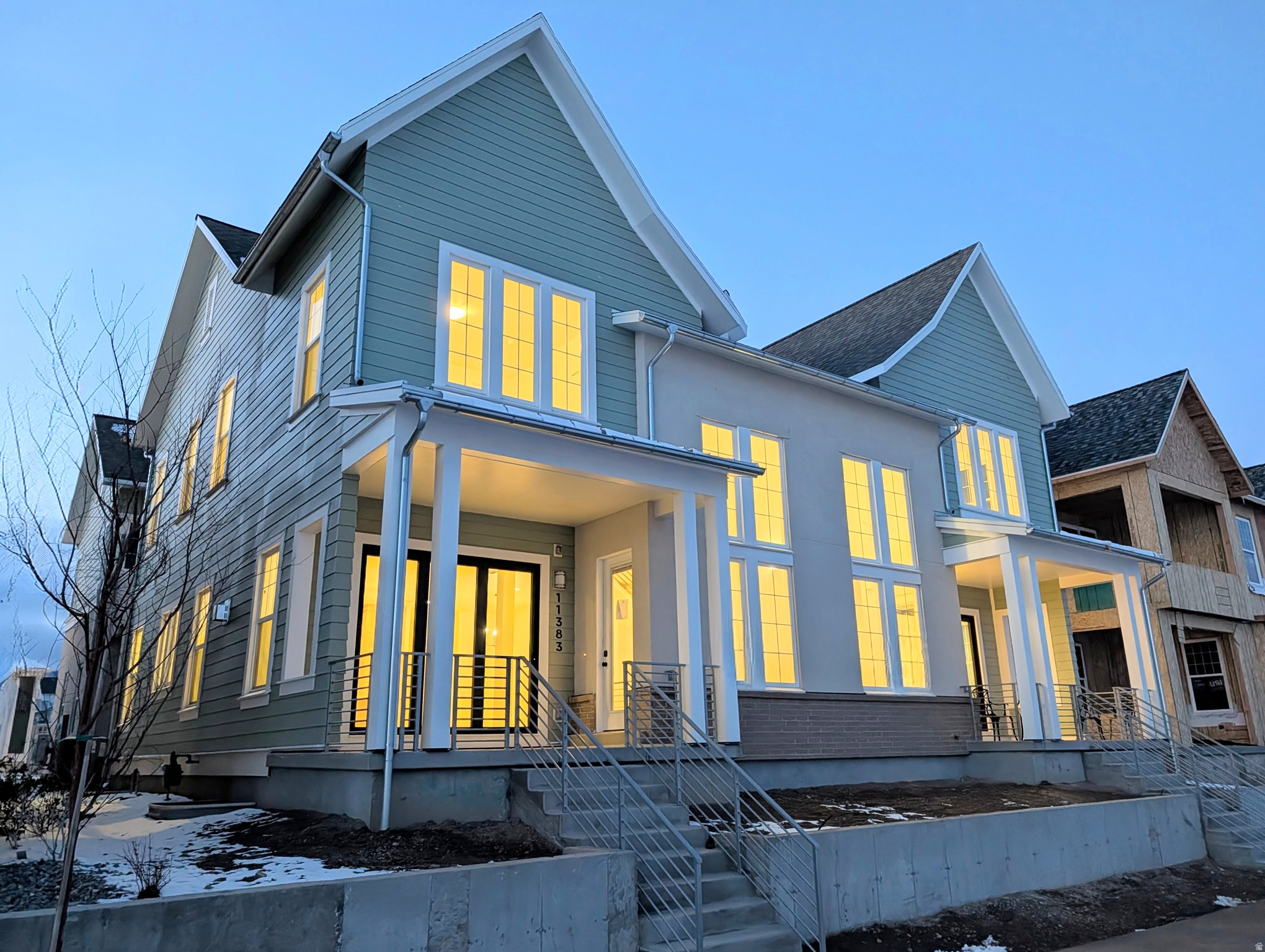 DAYBREAK - Residential