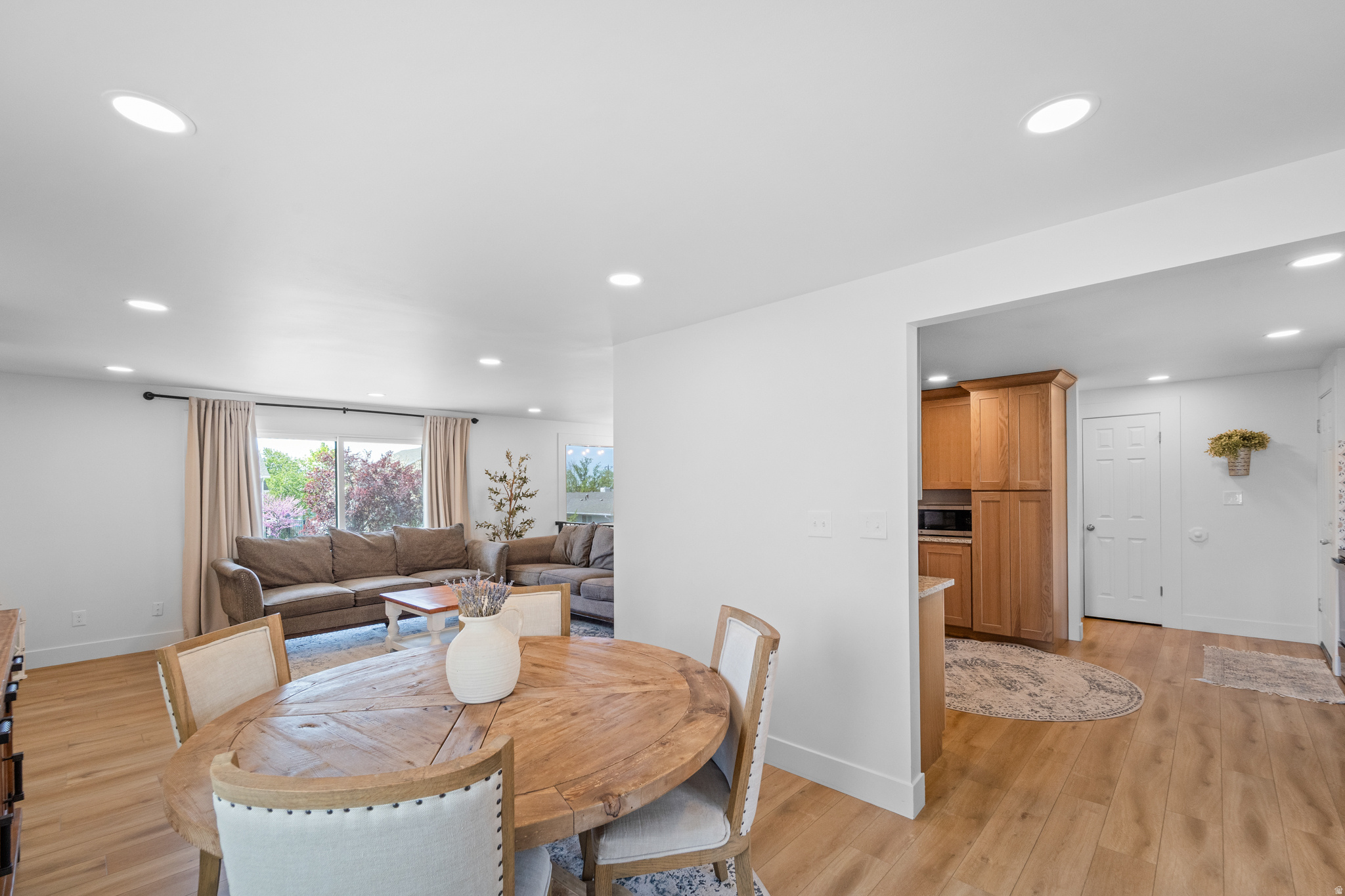 PONDORAY PARK - Residential
