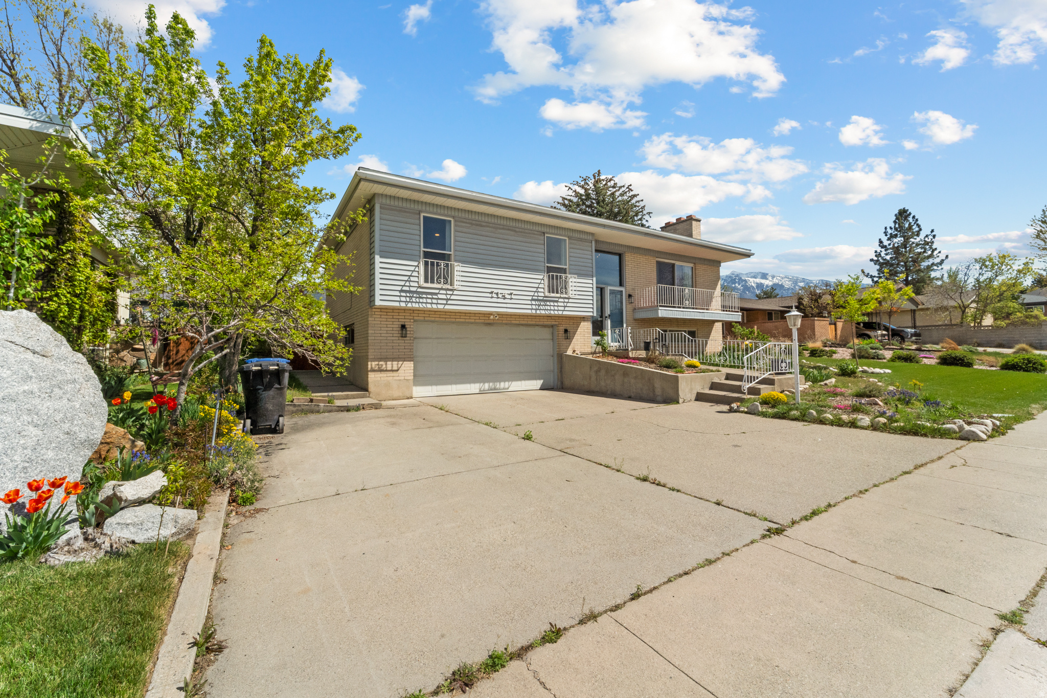 PONDORAY PARK - Residential