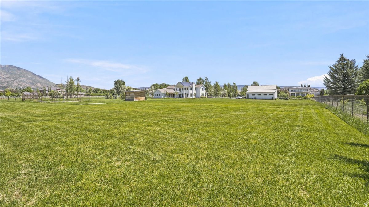FARM MEADOWS - Land