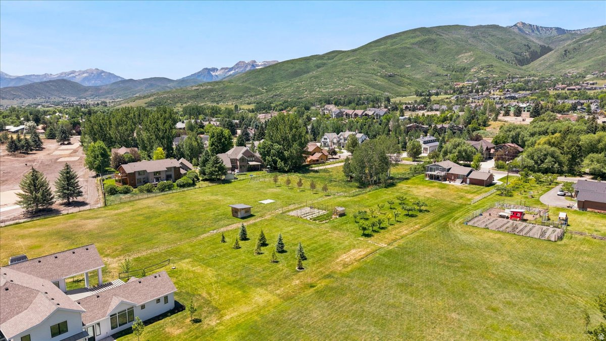 FARM MEADOWS - Land