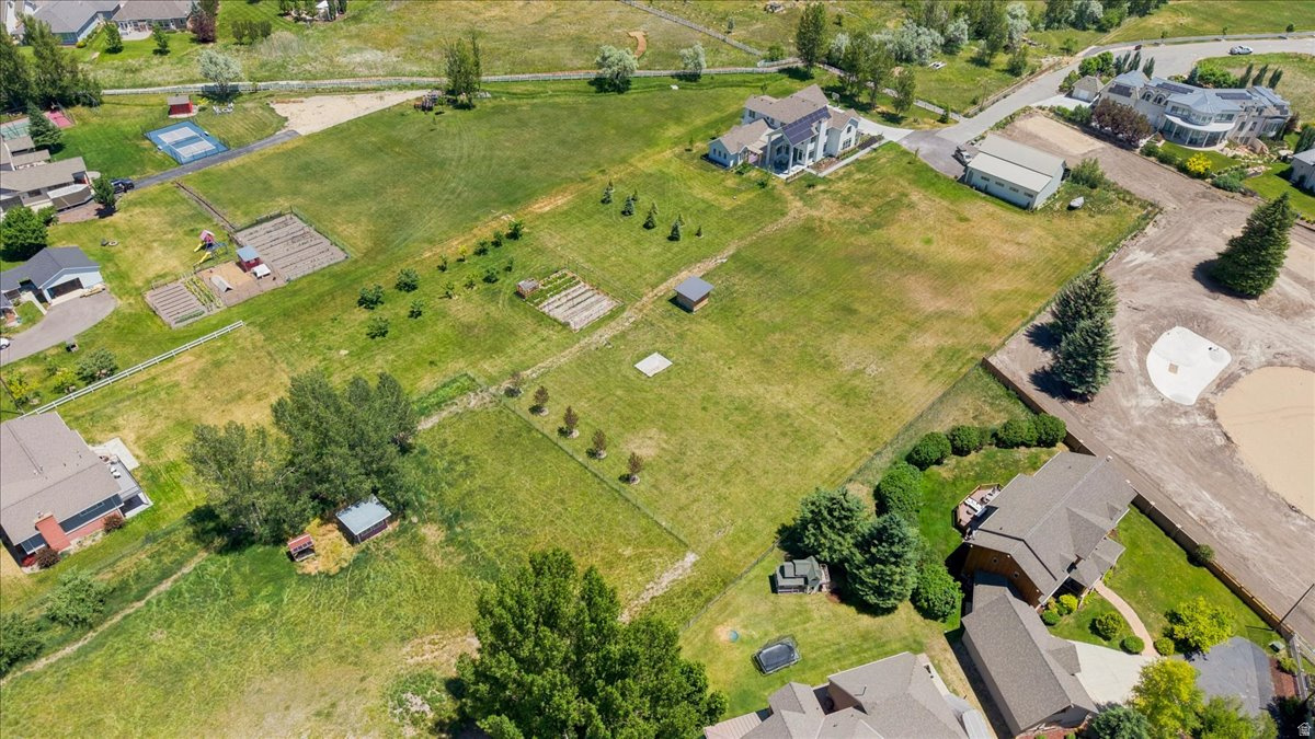 FARM MEADOWS - Land