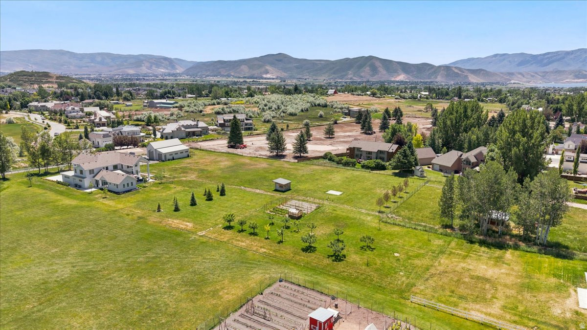 FARM MEADOWS - Land
