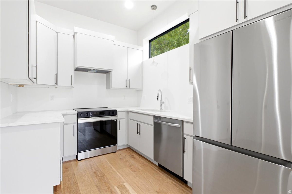 HAMPTONS - Residential