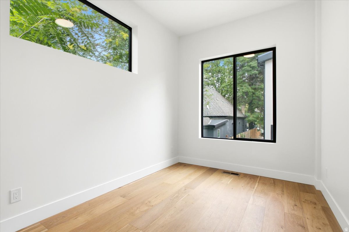 HAMPTONS - Residential