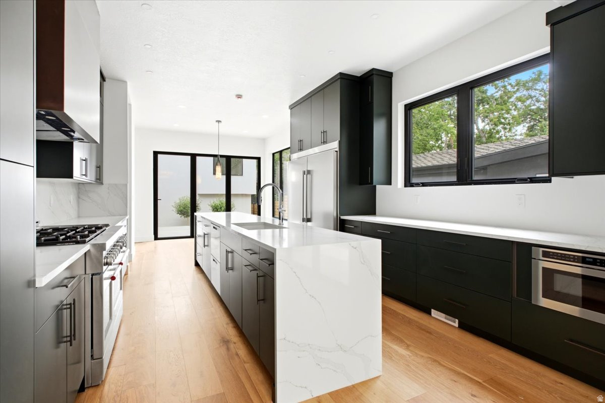 HAMPTONS - Residential