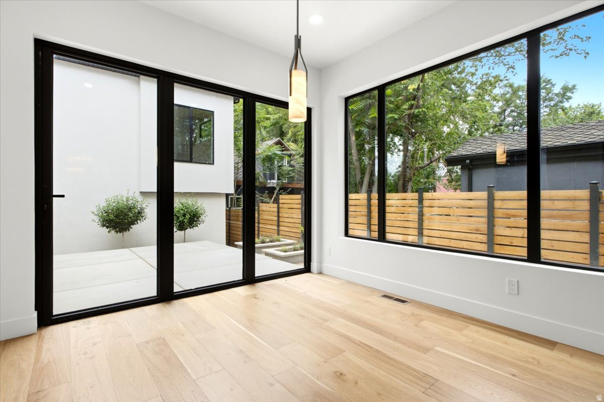 HAMPTONS - Residential