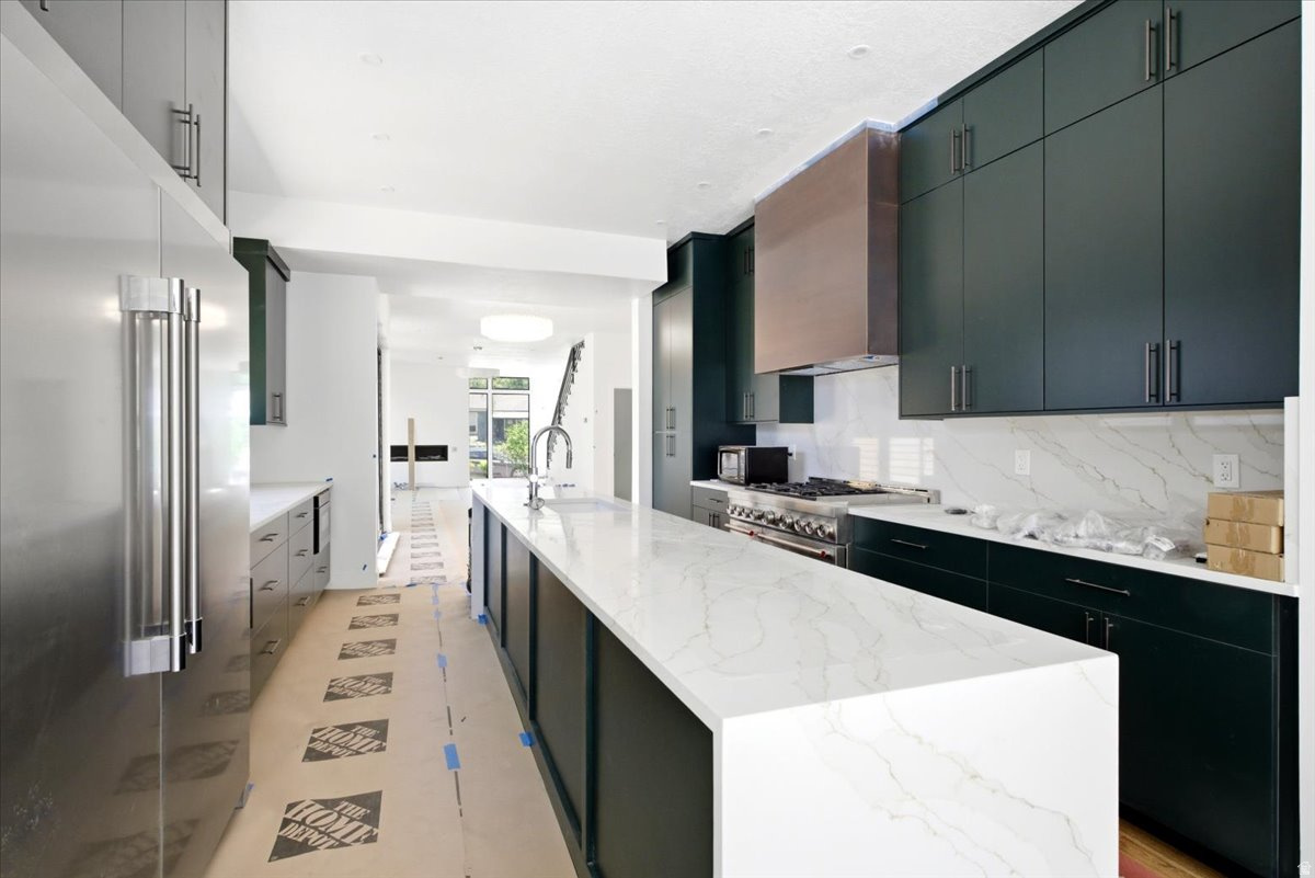HAMPTONS - Residential