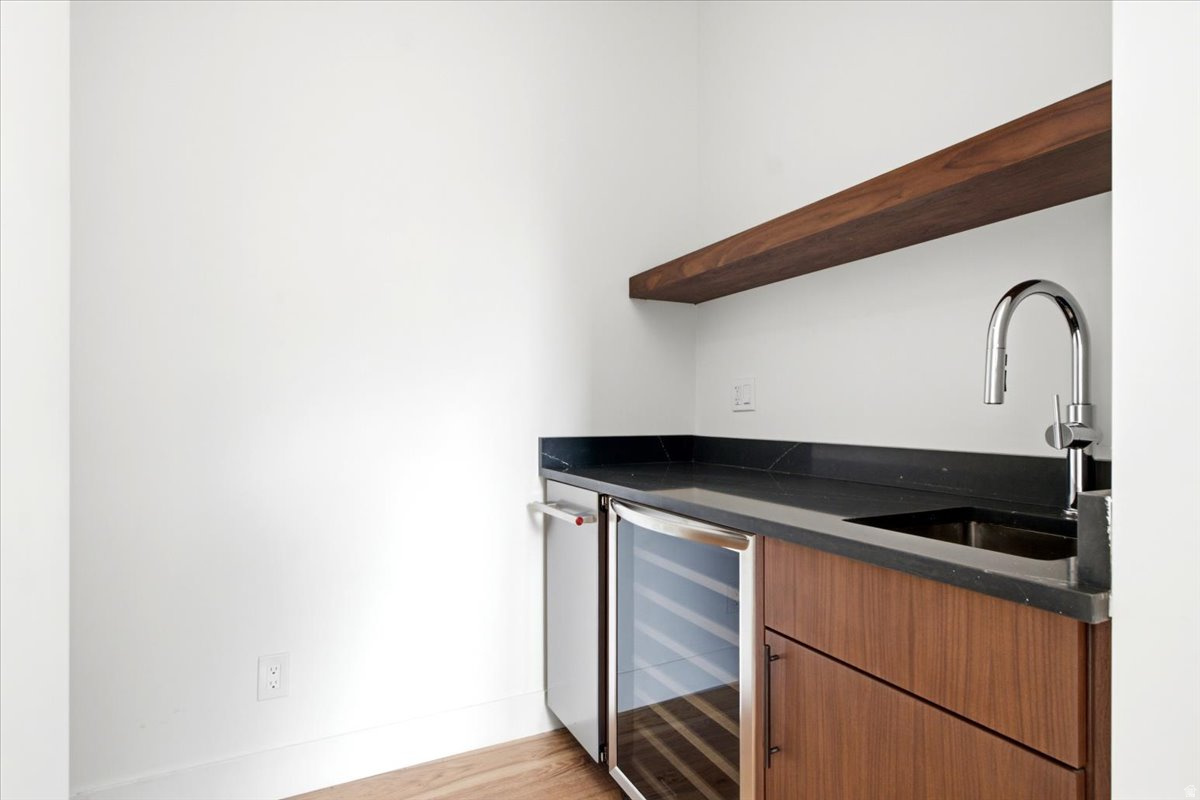 HAMPTONS - Residential
