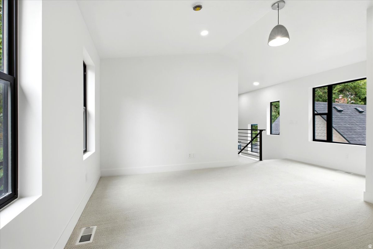 HAMPTONS - Residential