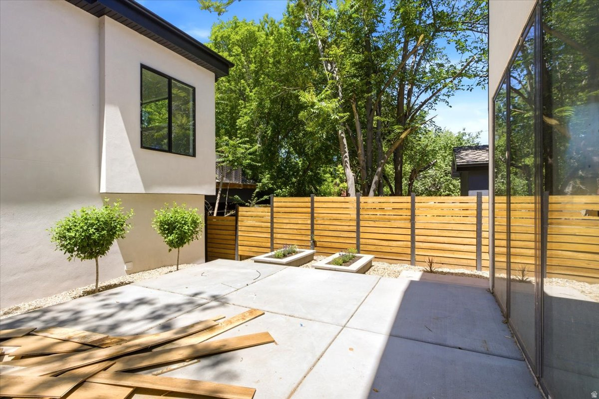HAMPTONS - Residential