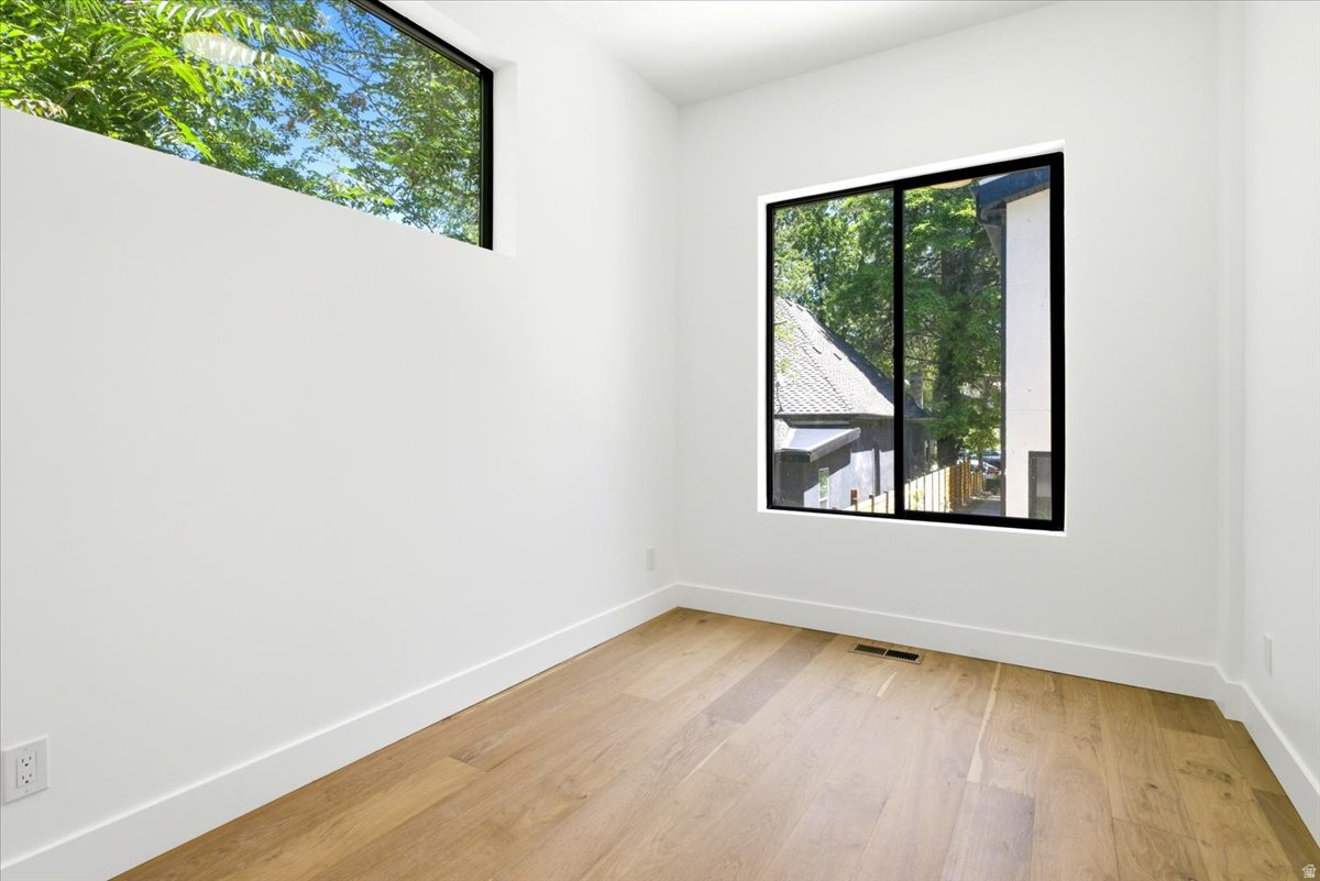 HAMPTONS - Residential