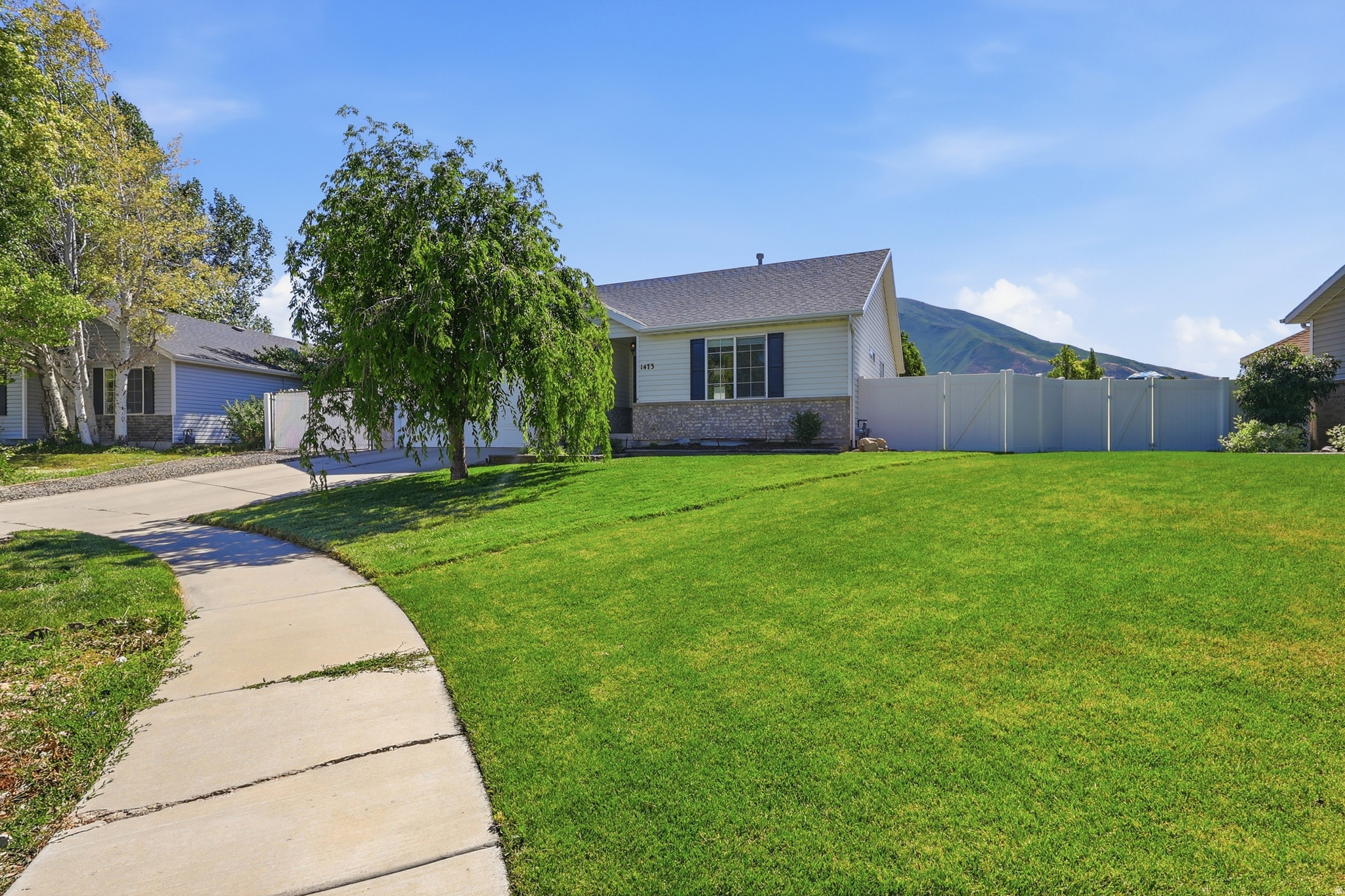 ABBIE COURT - Residential