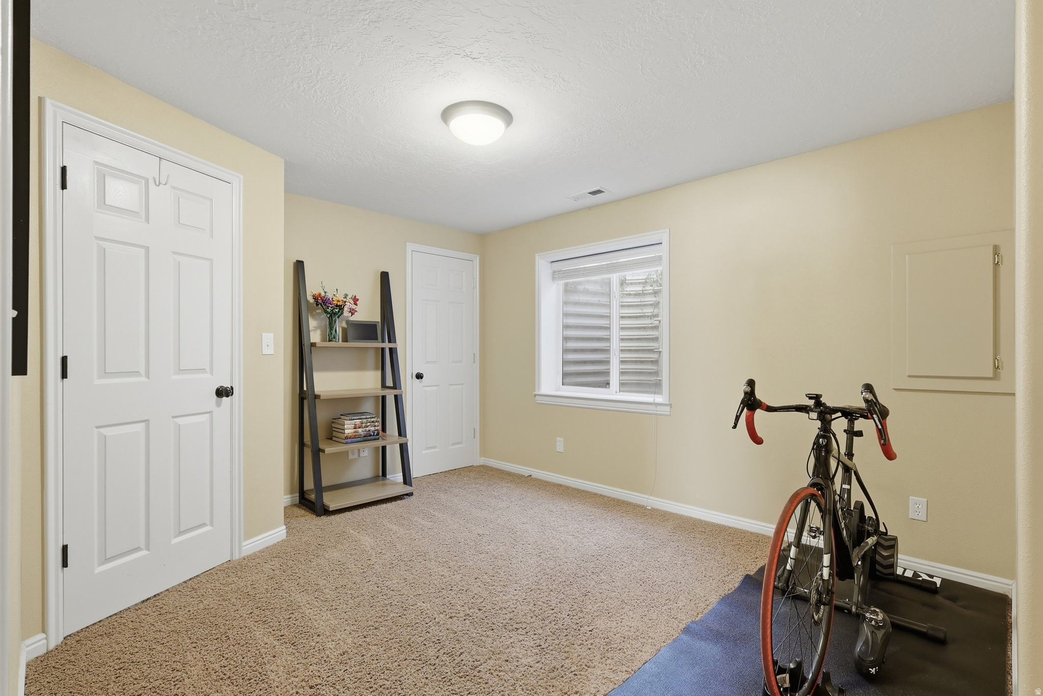 ABBIE COURT - Residential