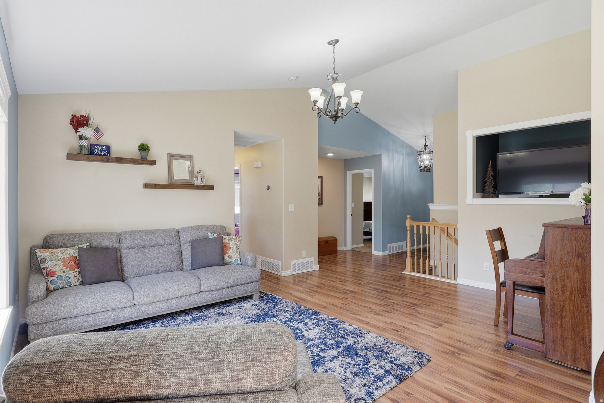 ABBIE COURT - Residential