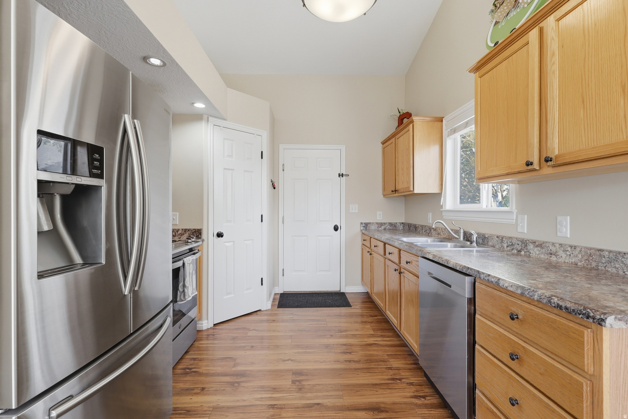 ABBIE COURT - Residential
