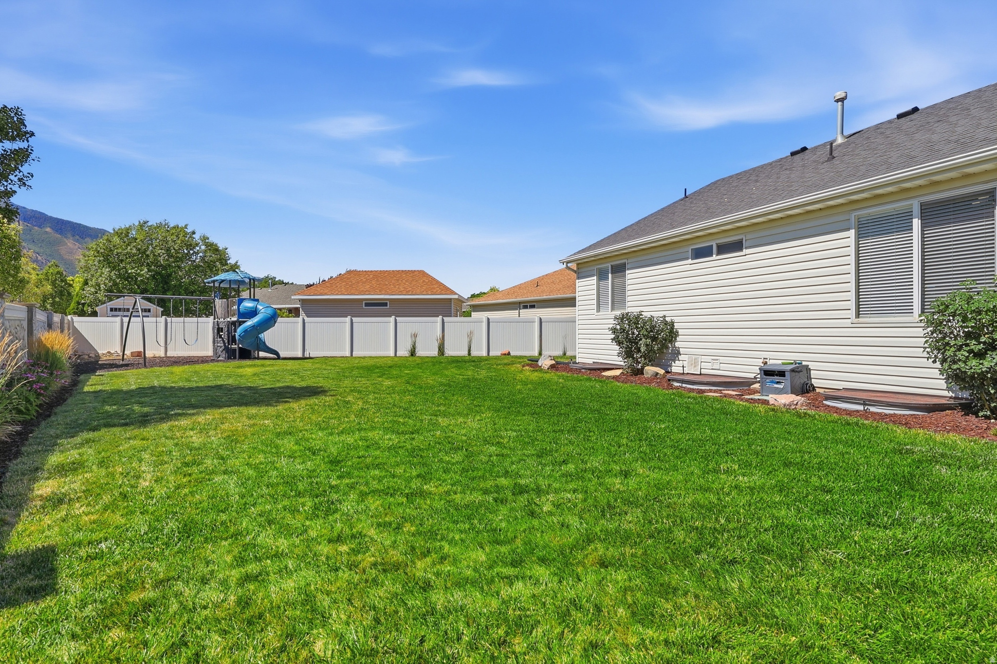 ABBIE COURT - Residential