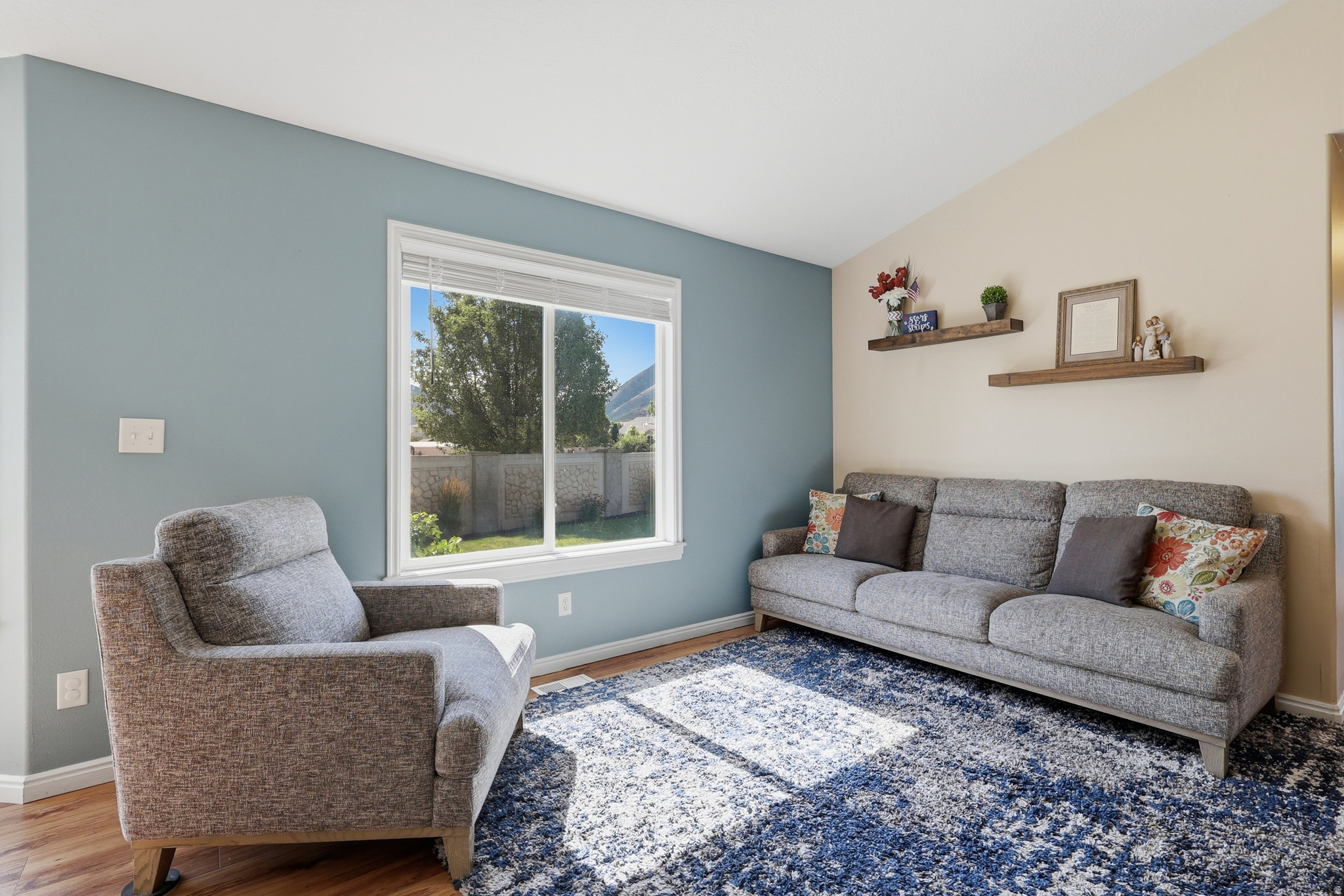 ABBIE COURT - Residential