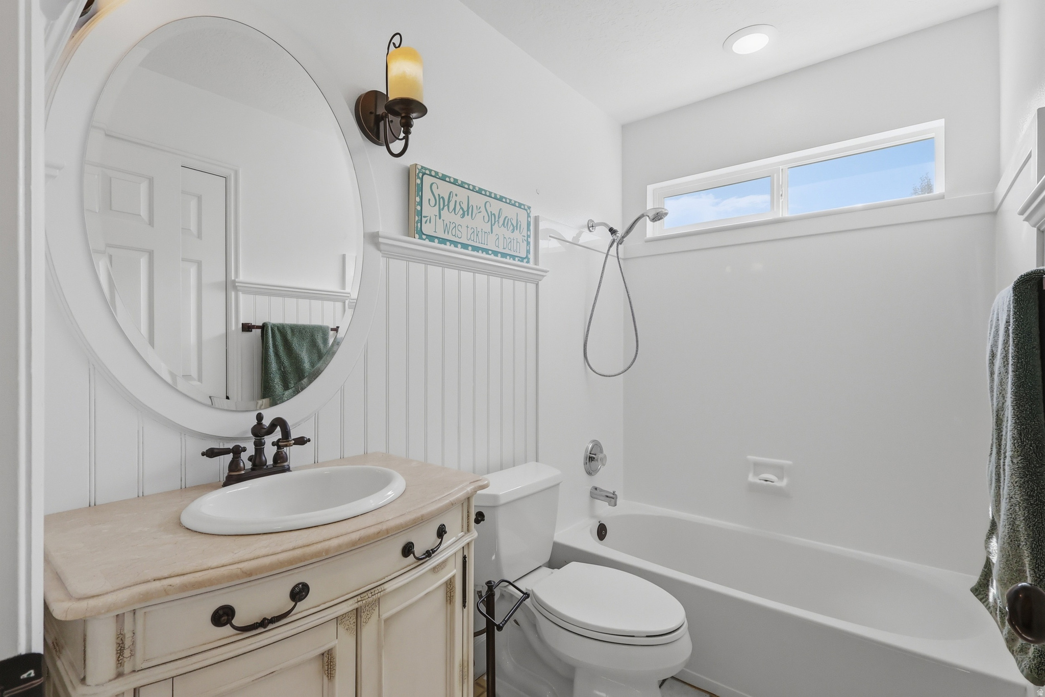 ABBIE COURT - Residential