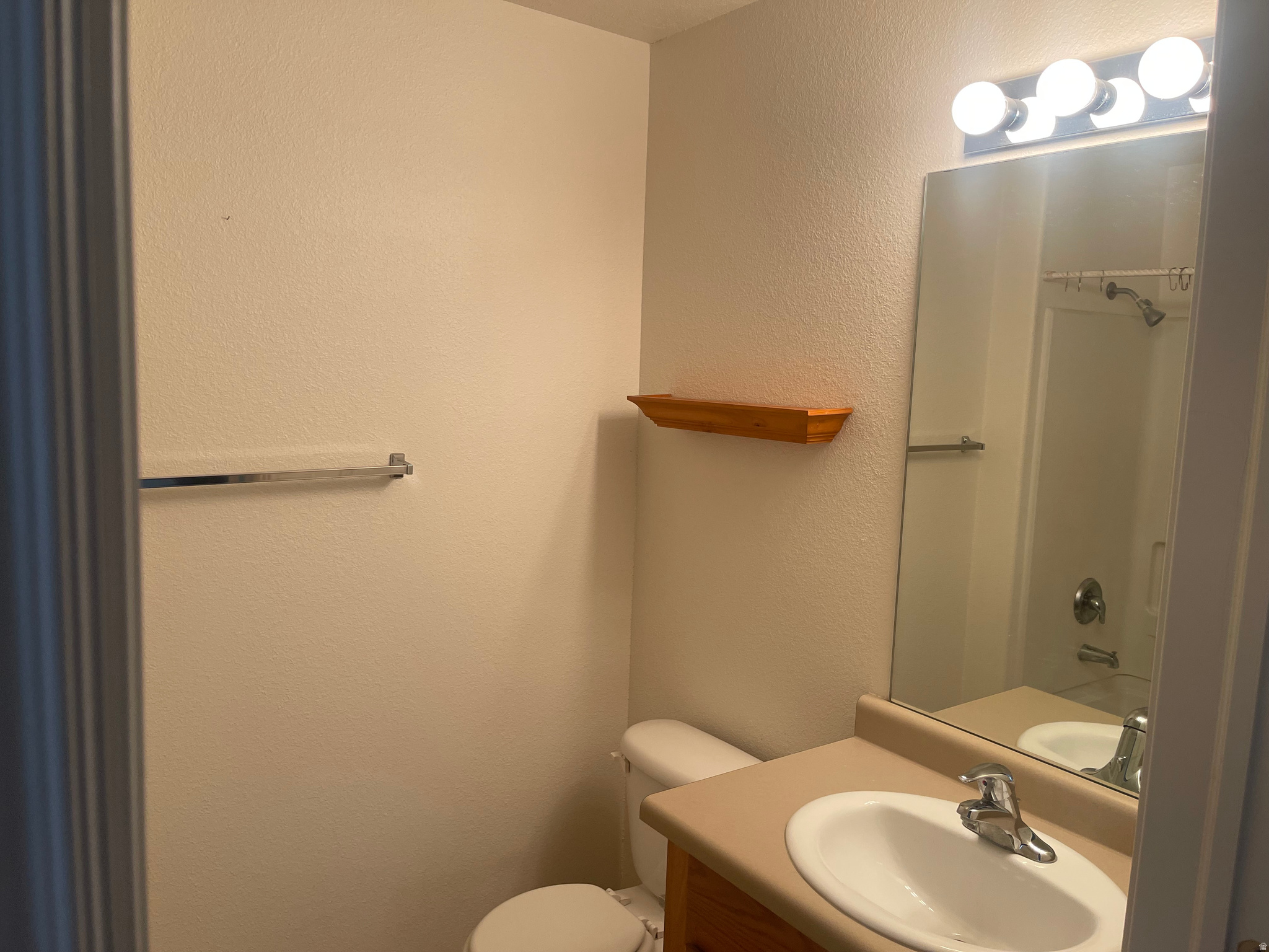 RIVERS EDGE CONDOMINIUMS - Residential