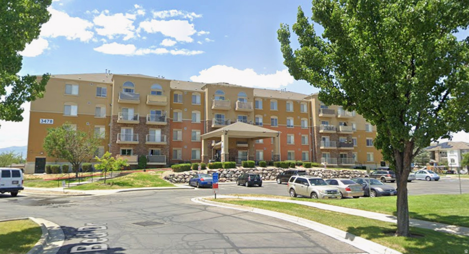 Square footage figures are provided as a courtesy estimate only and were obtained from ___Salt Lake County___________ .  Buyer is advised to obtain an independent measurement.