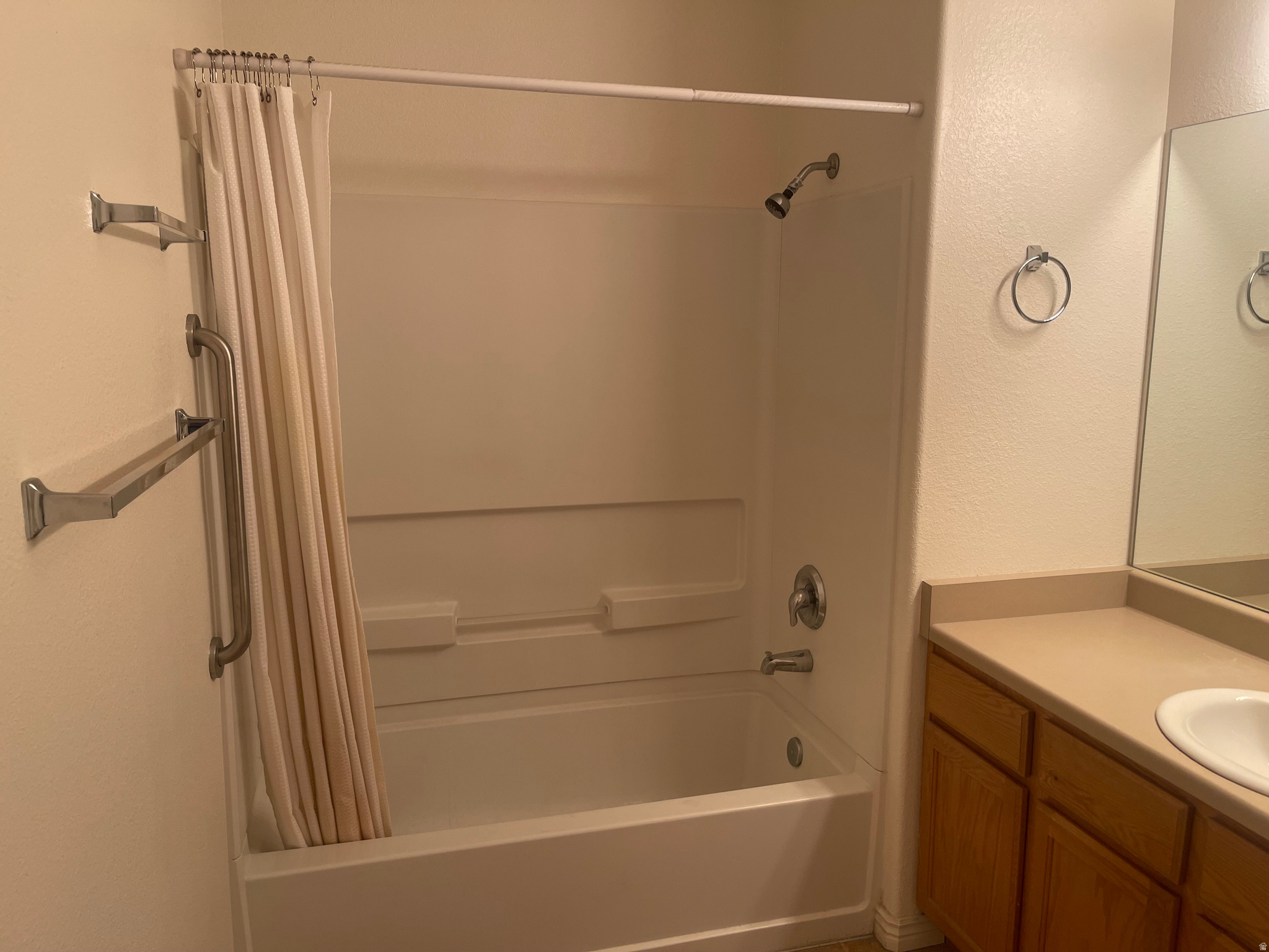 RIVERS EDGE CONDOMINIUMS - Residential