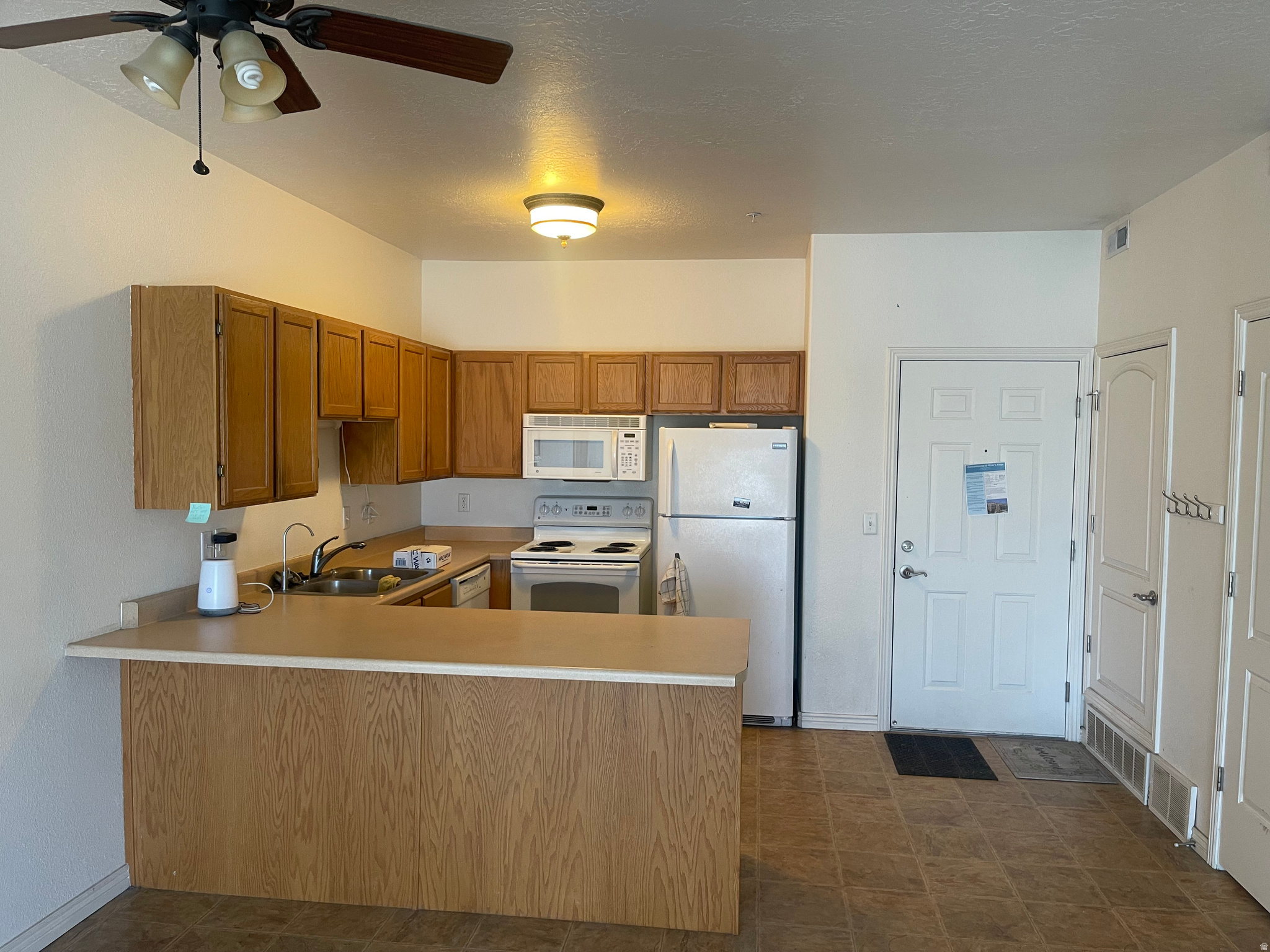 RIVERS EDGE CONDOMINIUMS - Residential