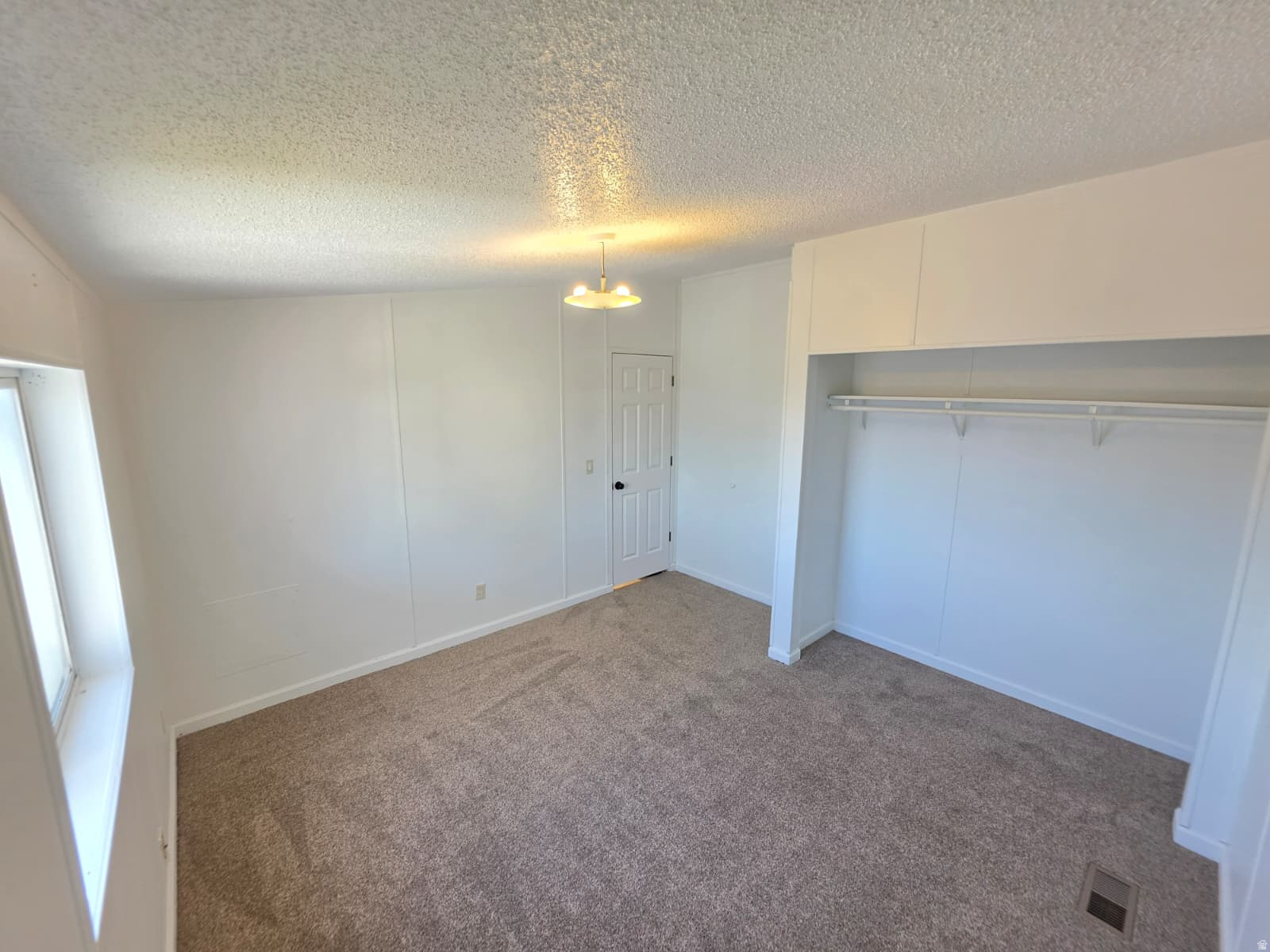 MOUNTAIN VIEW - Residential