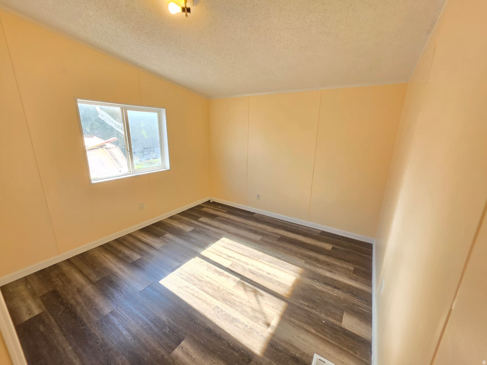 MOUNTAIN VIEW - Residential