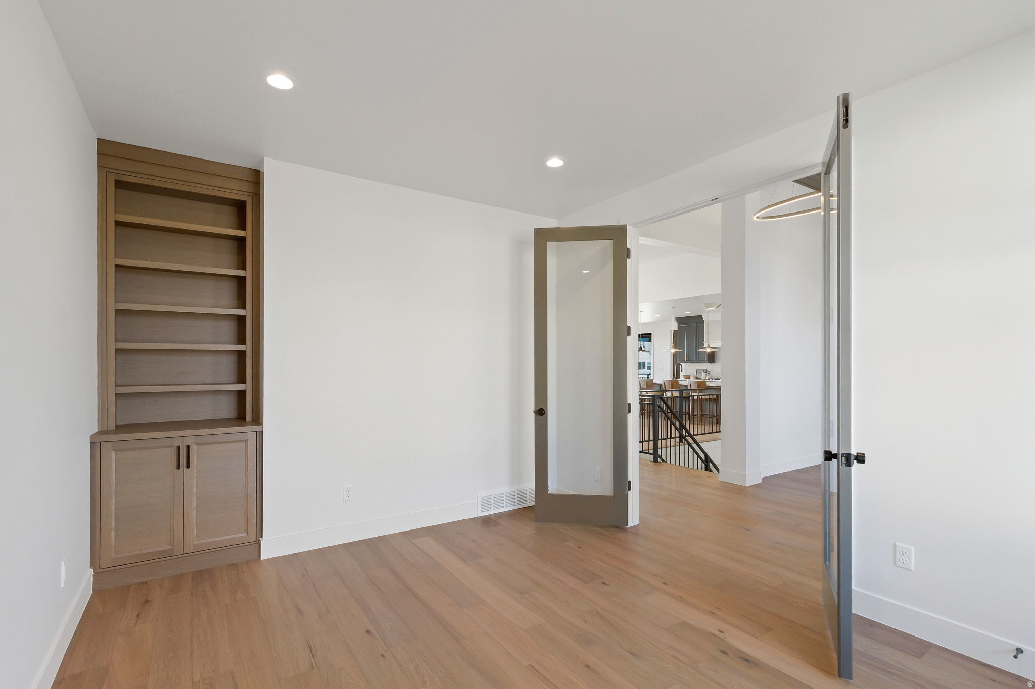 CHESTNUT FARMS - Residential
