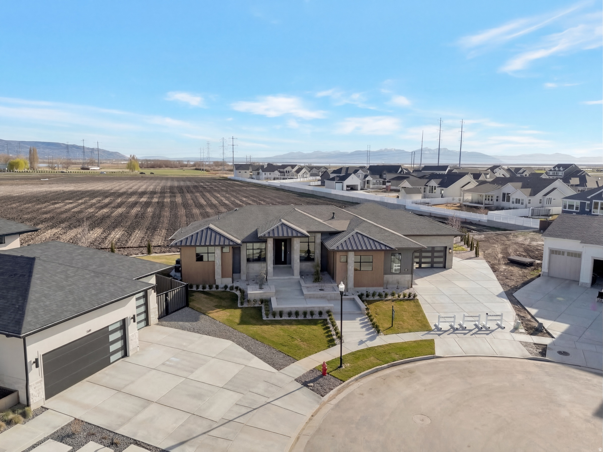 CHESTNUT FARMS - Residential