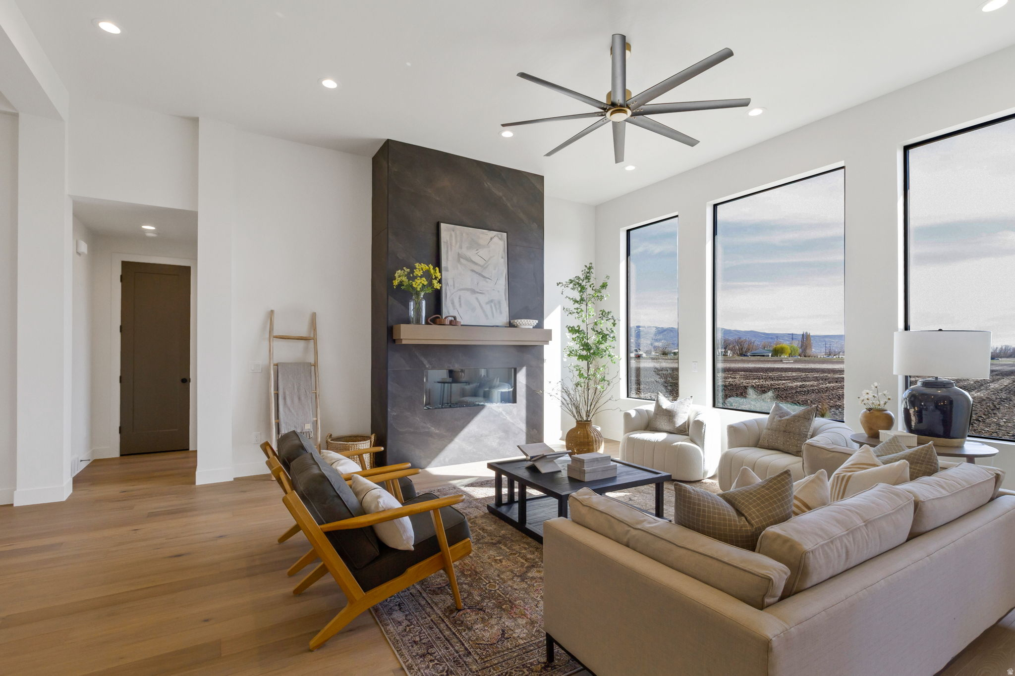 CHESTNUT FARMS - Residential