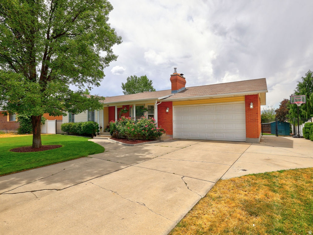 LITTLE WILLOW ESTATES - Residential