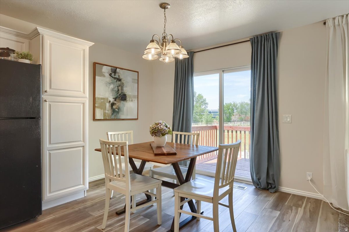 COUNTRY LANE - Residential