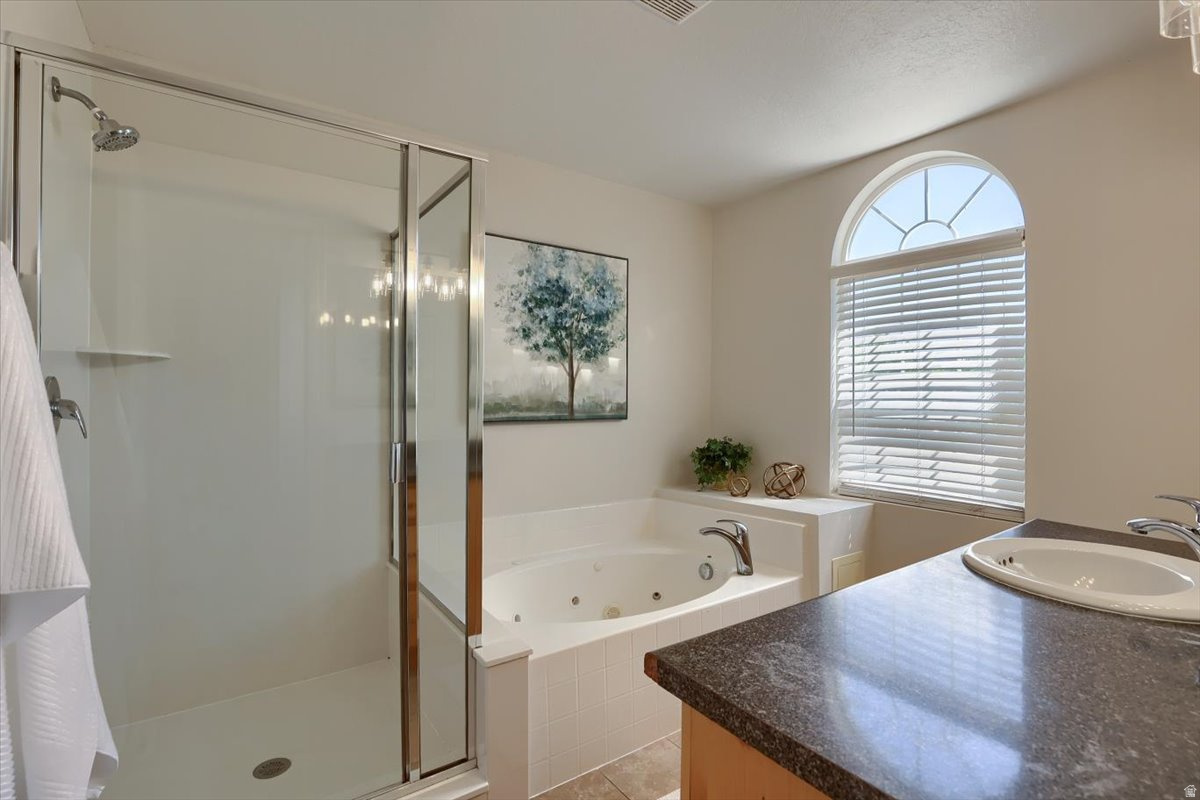 COUNTRY LANE - Residential