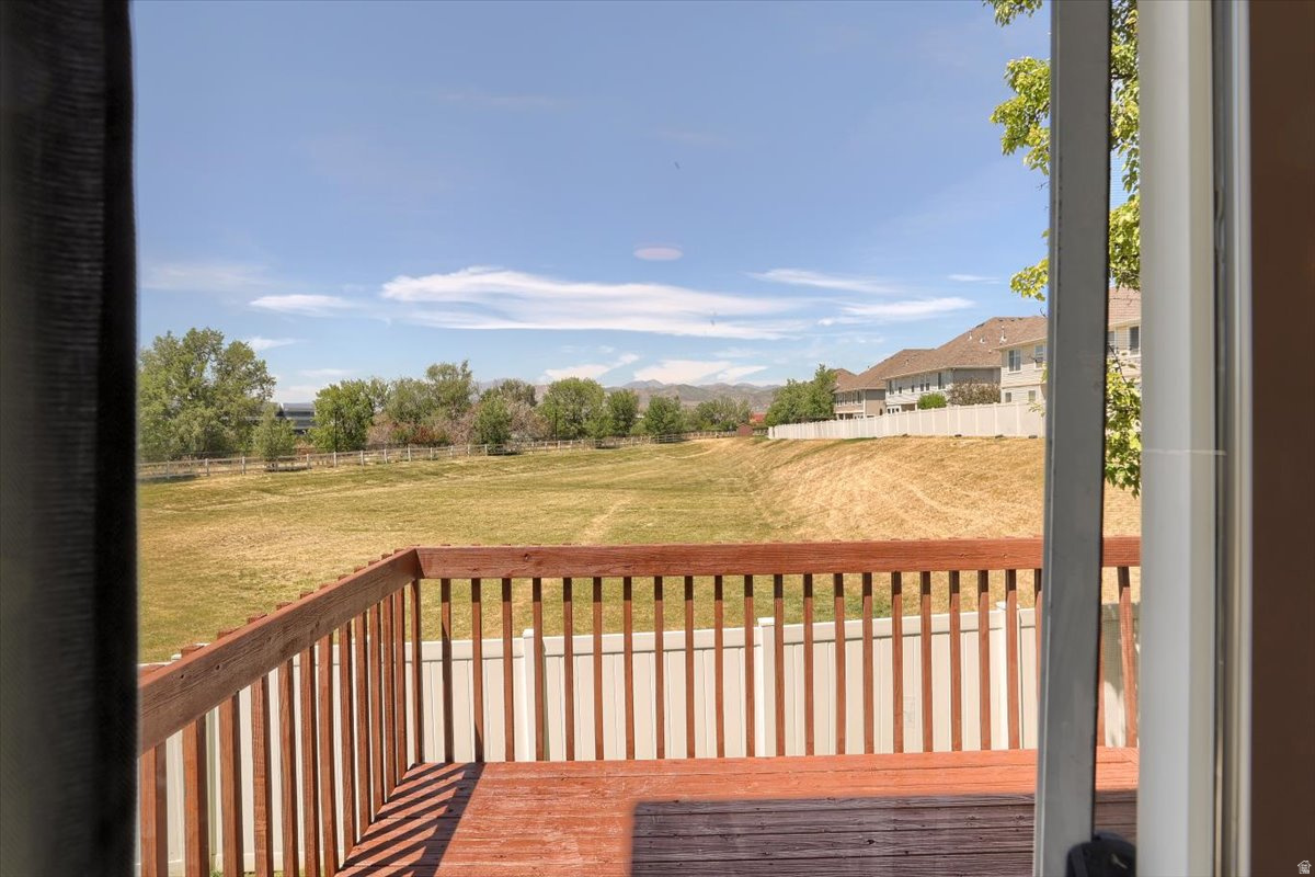 COUNTRY LANE - Residential