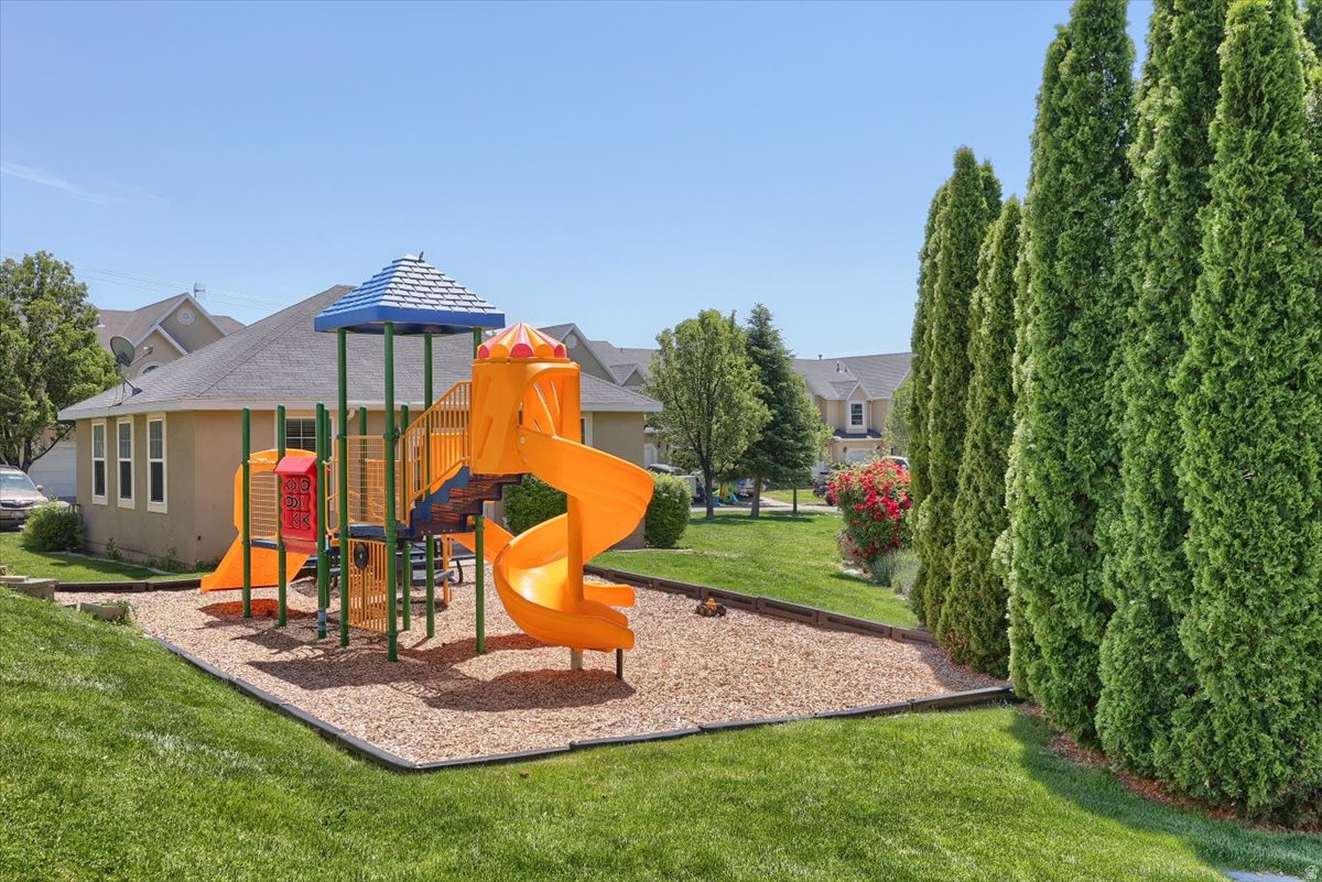 COUNTRY LANE - Residential