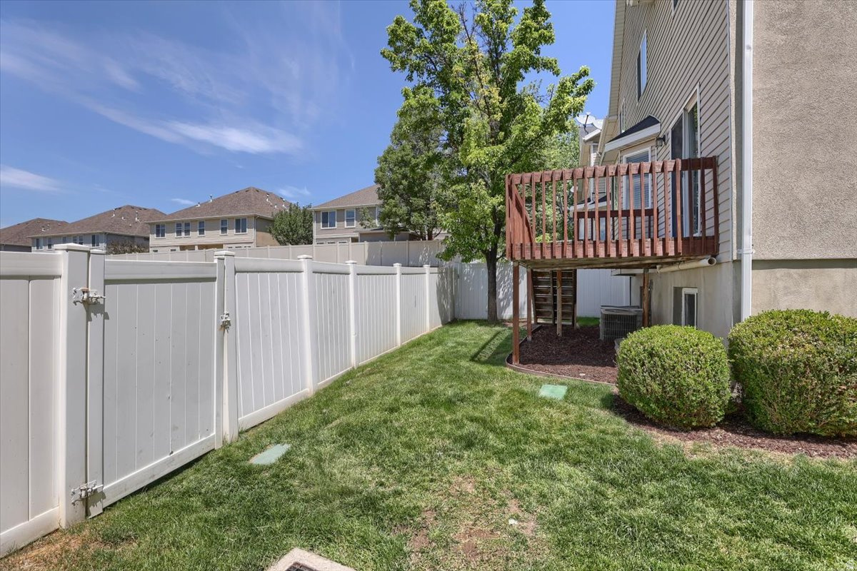 COUNTRY LANE - Residential