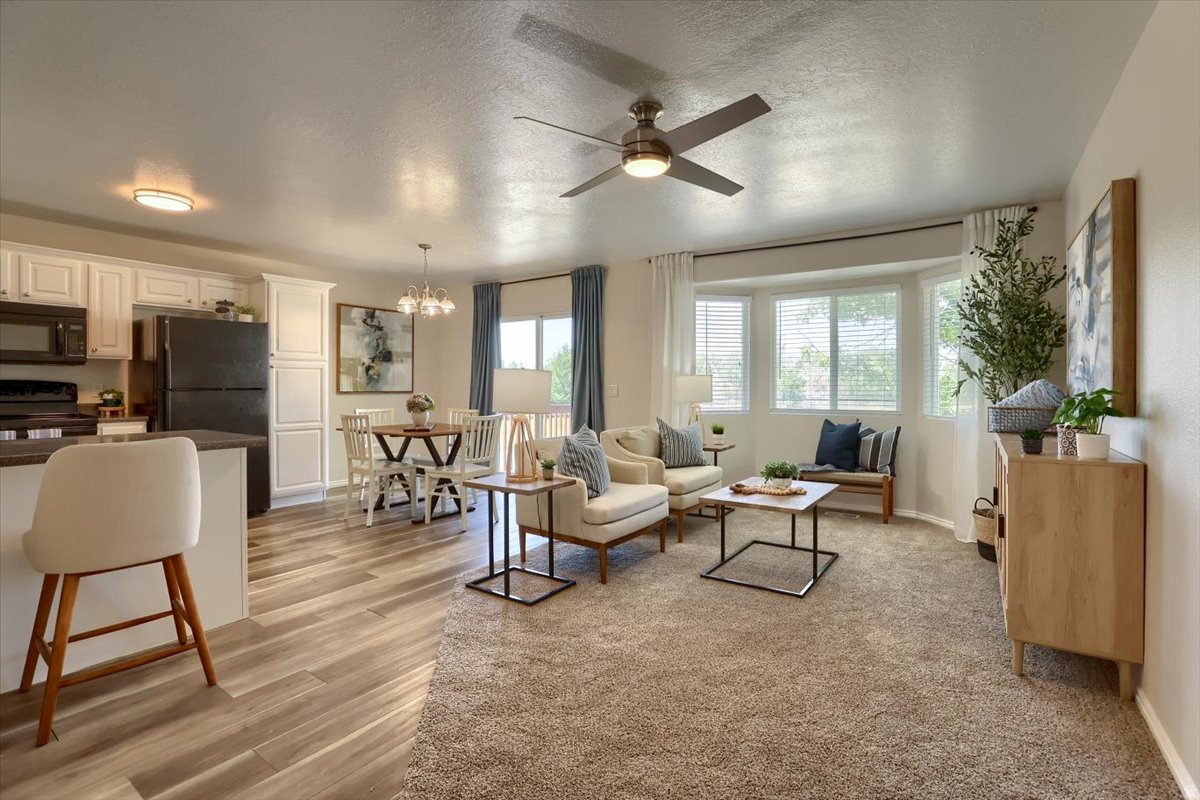 COUNTRY LANE - Residential
