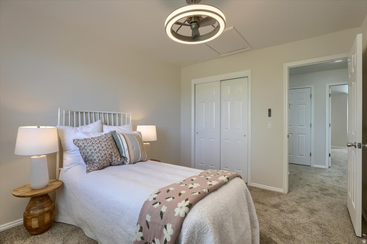 COUNTRY LANE - Residential