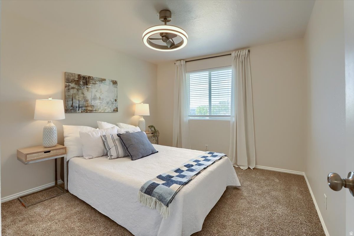 COUNTRY LANE - Residential