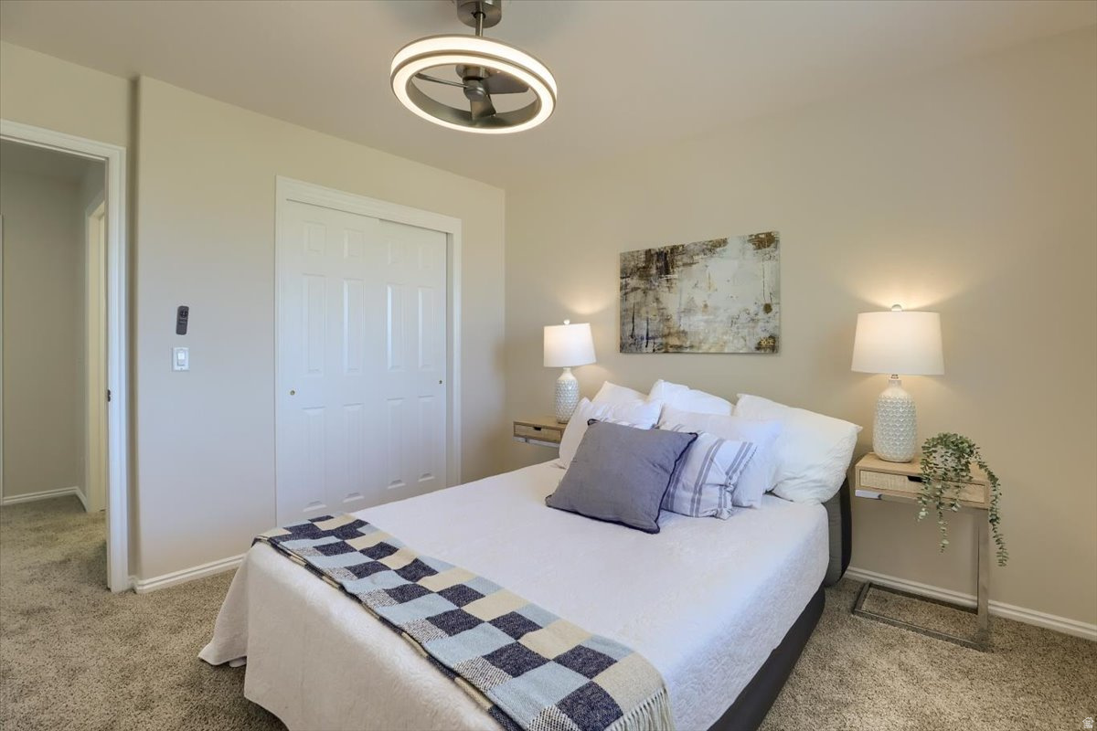 COUNTRY LANE - Residential