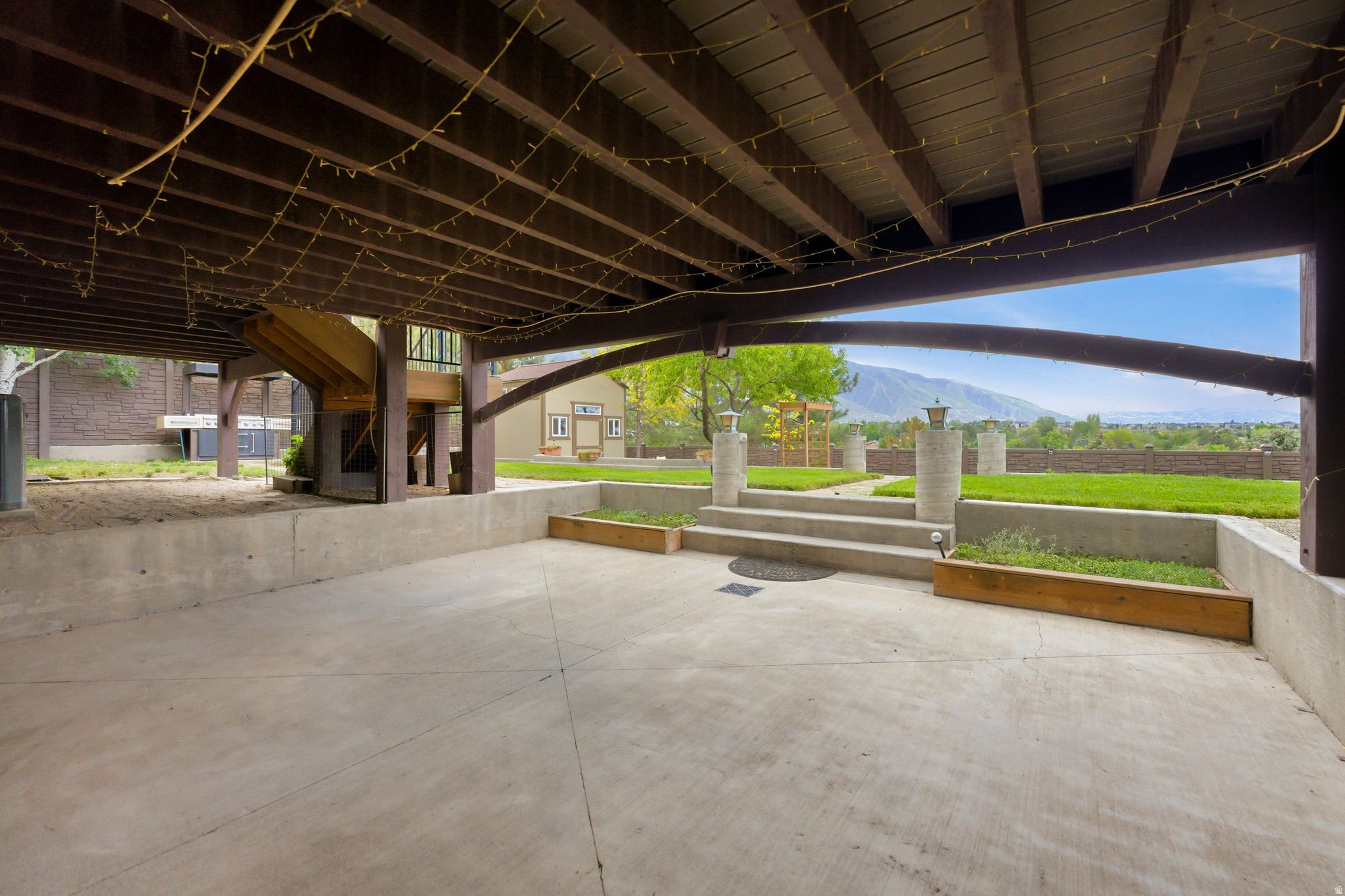 WILLOW CREEK MEADOWS #4 - Residential