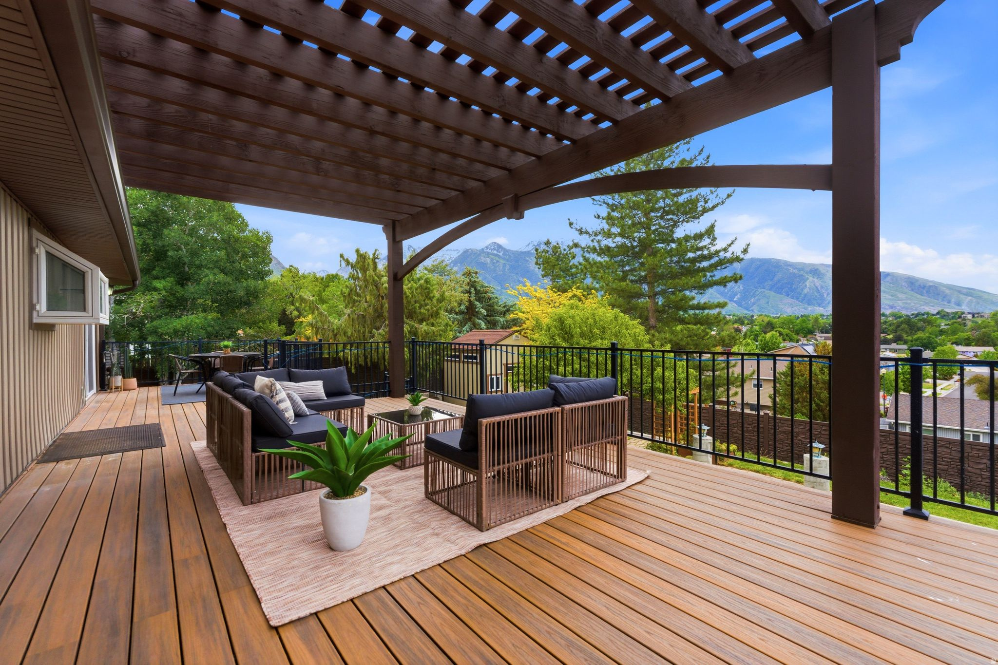 WILLOW CREEK MEADOWS #4 - Residential