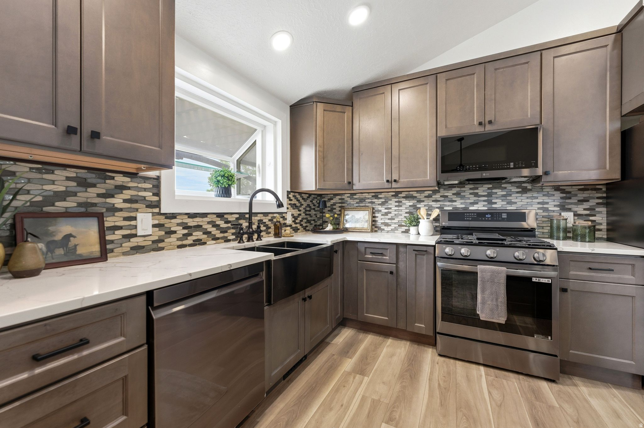 WILLOW CREEK MEADOWS #4 - Residential