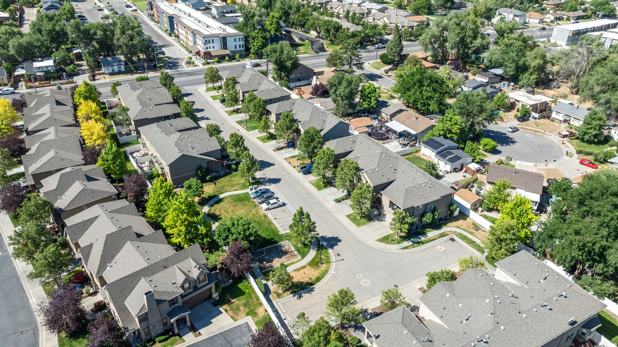 72ND STREET VILLAS - Residential