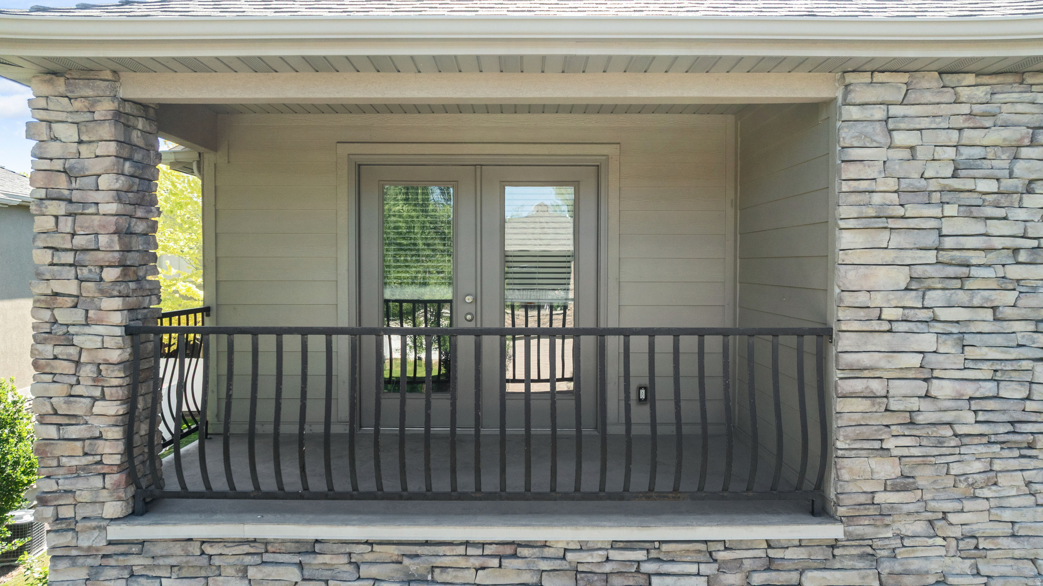 72ND STREET VILLAS - Residential