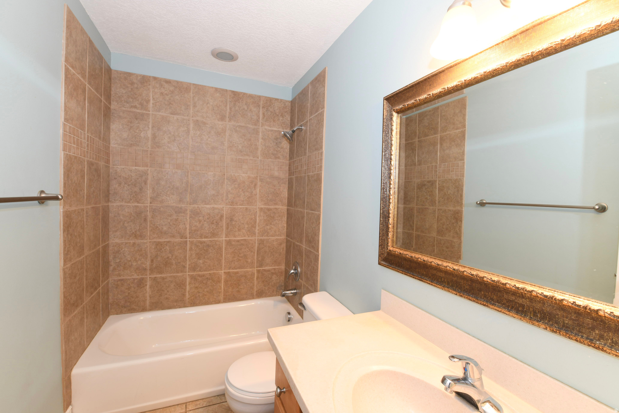 HARVEST HOMES - Residential