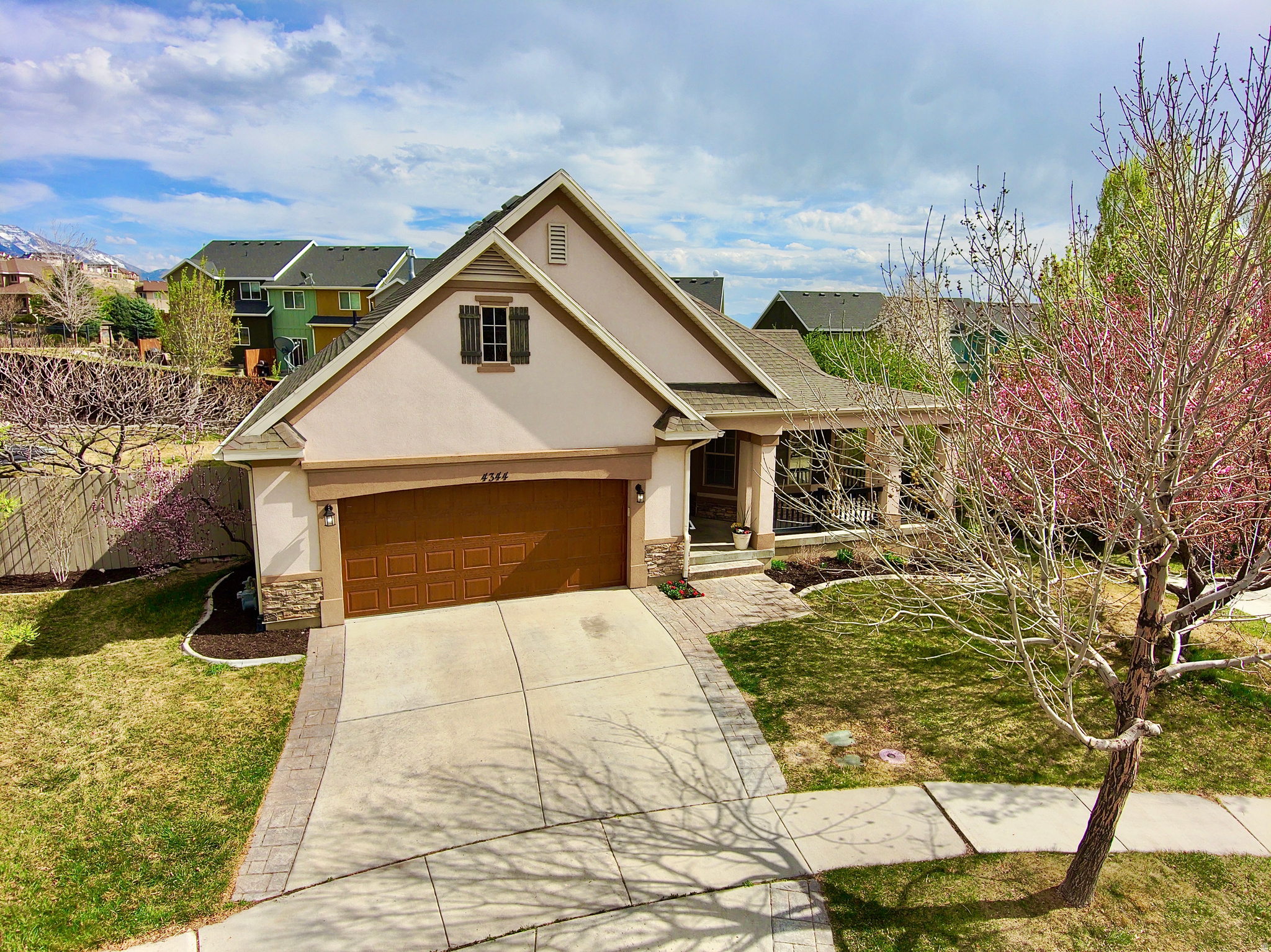 HARVEST HOMES - Residential