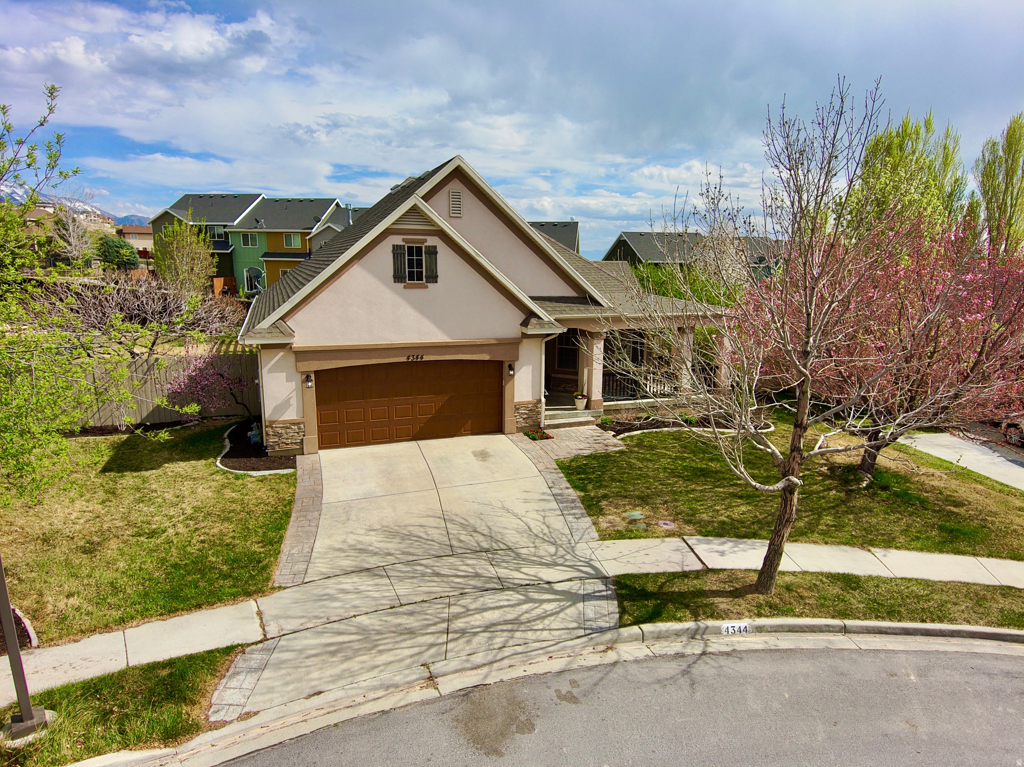 HARVEST HOMES - Residential
